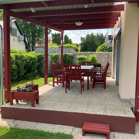 Gosy Apartmanok Siofok Luaran gambar