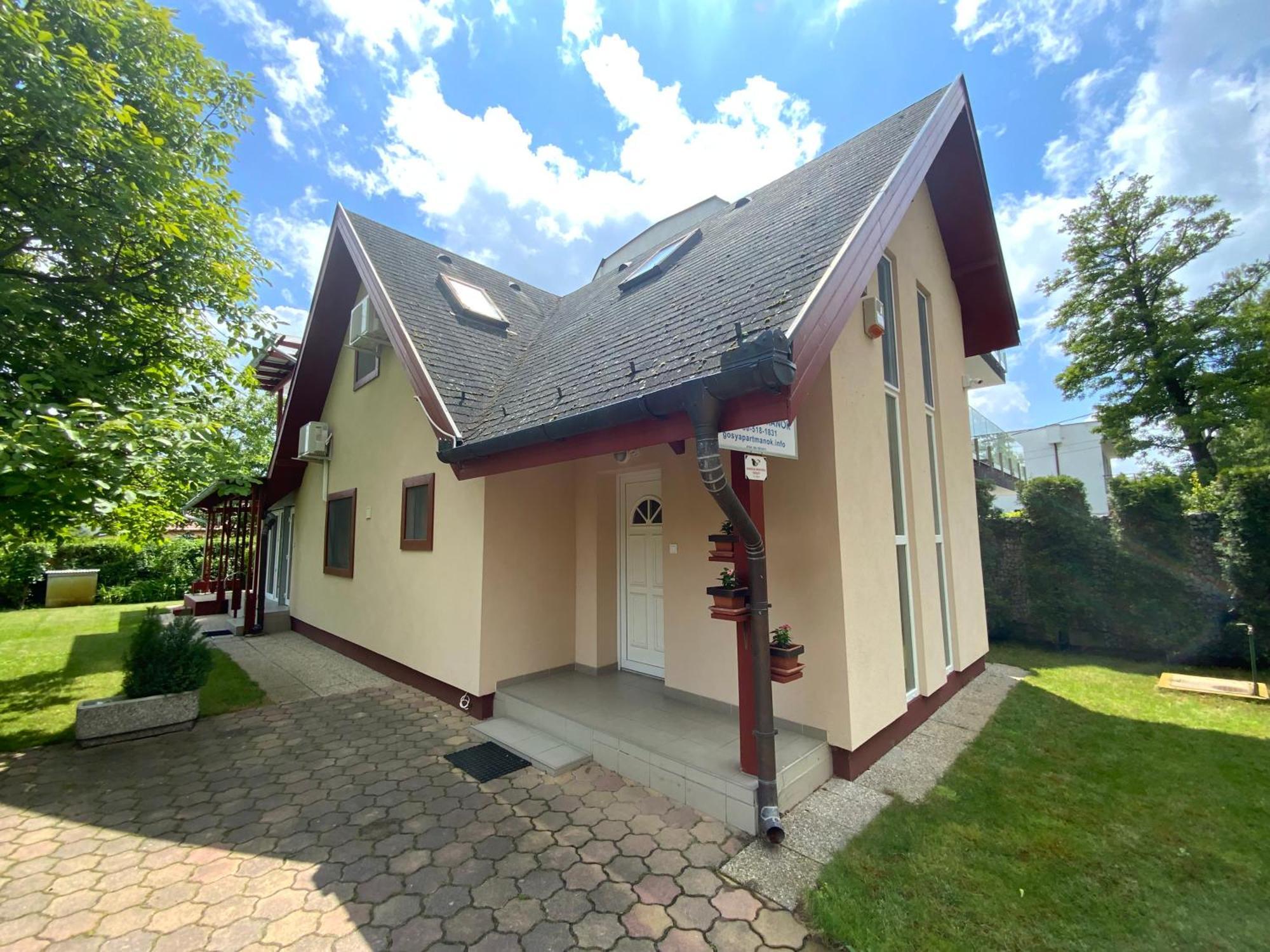 Gosy Apartmanok Siofok Luaran gambar